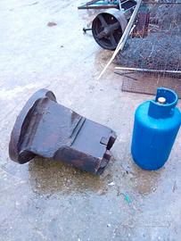 blocco in ferro per incudine 