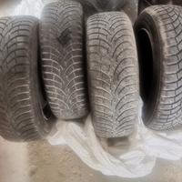  4 gomme invernali con cerchioni 185/65 R15 