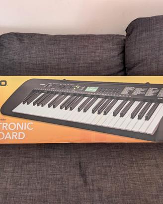 Tastiera Casio CTK - 240 con Alimentatore 