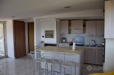 Appartamento di 100 m² con 3 locali a Formia
