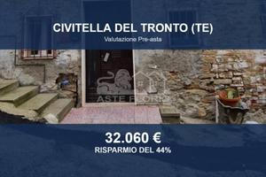 Immobile in asta di 181 m² con più di 5 locali a C