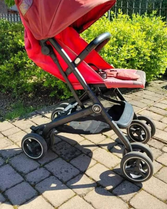 Passeggino bambino Qbit. Pieghevole da auto.