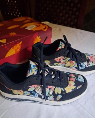 Scarpe  sportive blu floreale da donna 