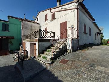 CASA SEMINDIPENDENTE A SOGLIANO AL RUBICONE
