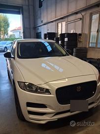 Jaguar f-pace 2.0d portfolio