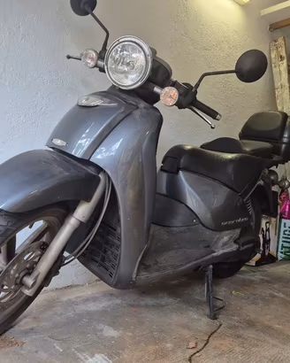 scarabeo 200