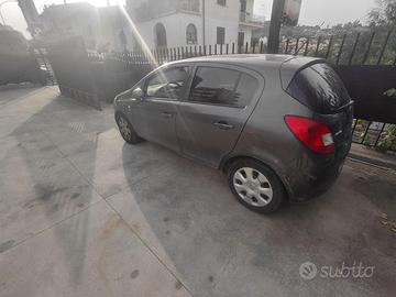 auto modello opel corsa