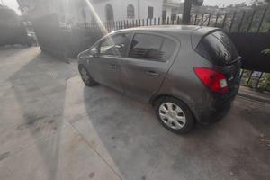 auto modello opel corsa