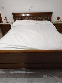 Letto matrimoniale + 2 comodini LE FABLIER