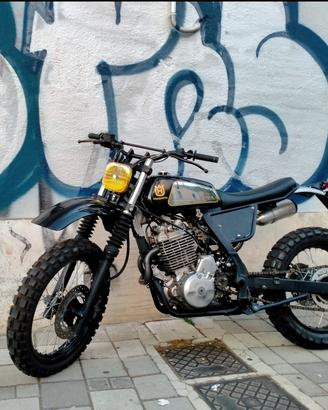 Honda Dominator Scrambler
