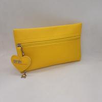 pochette Parah nuova con ciondolo a cuore e strass