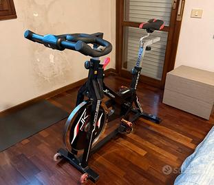 Bici da spinning JK Fitness - modello genius 825