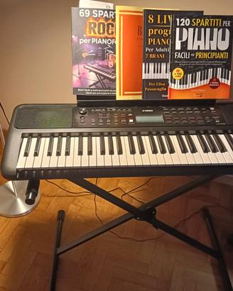 Tastiera Yamaha PSR-E383 DeLuxe Bundle completa