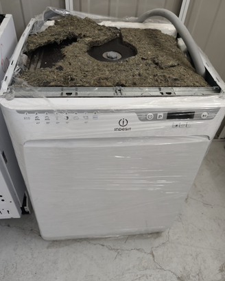 Lavastoviglie Indesit