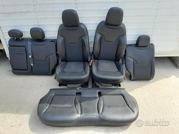 Interni in pelle jeep compass