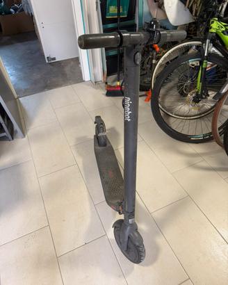 Monopattino Segway Ninebot E45