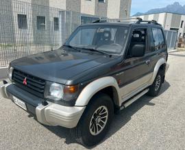 Mitsubishi Pajero GLS
