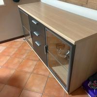 Mobile da soggiorno con specchio