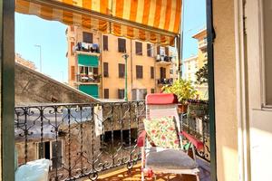 4 LOCALI A GENOVA