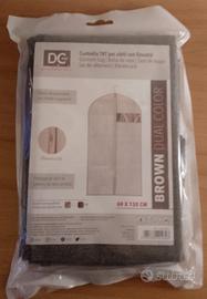 Custodia per abiti con finestra 