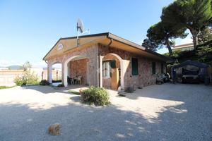 CASA INDIPENDENTE A SALISANO