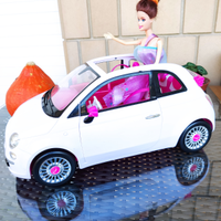 Barbie Fiat 500 bianca Mattel 2008