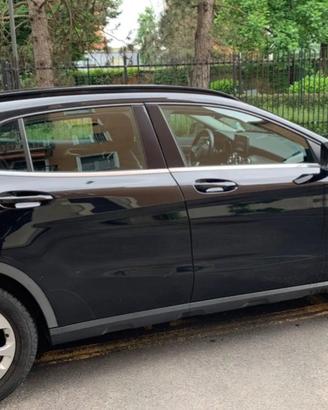 MERCEDES GLA 180D - AUT. - NERA - 109 CV