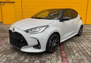 Toyota yaris benzina-ibrida del 2023