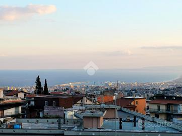4 LOCALI A GRAVINA DI CATANIA