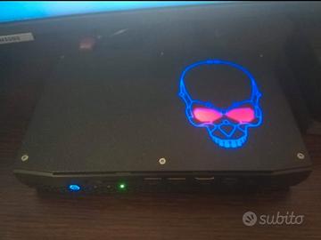 Intel nuc NUC8i7HNK