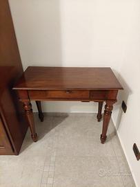 Tavolo consolle in legno massello con cassetto