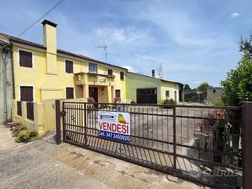 Villa di 239 m² con più di 5 locali a Santa Cateri