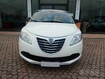Lancia Ypsilon 1.3 MJT 16V 95 CV 5 porte OK NEOPAT