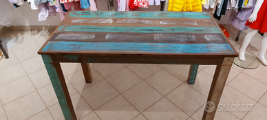 Tavolo in vero legno
