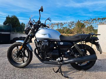 Moto Guzzi V7 - 2021