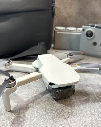 DJI Mini 2 Fly More Combo drone