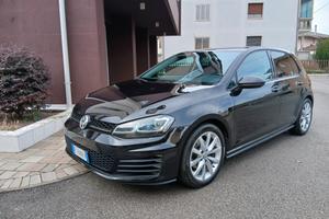 Volkswagen Golf 1.6 TDI 110 CV DSG 5p. Executive L