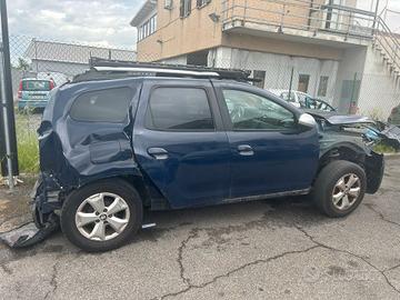 Dacia Duster 1.5 diesel anno 2018 per ricambi (2a)
