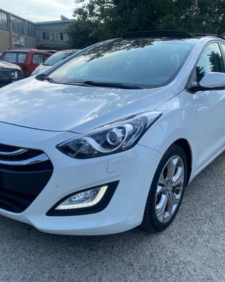 Hyundai i30 1.6 CRDi 128 CV 5p. Style+ A/T