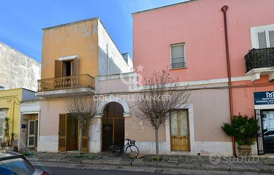 Casa indipendente - Campi Salentina