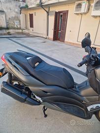 scooter xmax 300