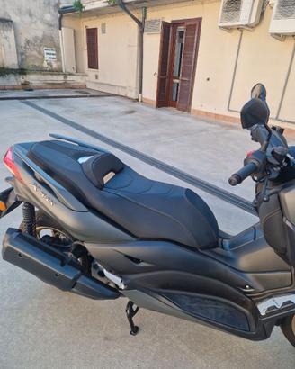 scooter xmax 300