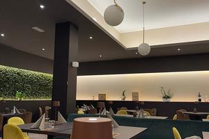 Bar/ ristorante con plateatico