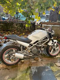 Ricambi/Smembro ducati monster 600 1997
