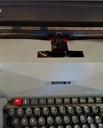 MACCHINA DA SCRIVERE OLIVETTI 82 DIASPRON