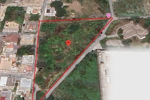 Terreno edificabile di 5900 mq a Locri