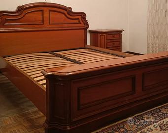  letto,doghe 2comodini, specchio in noce nazionale