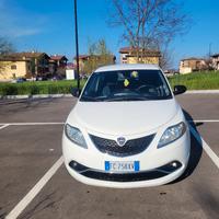 LANCIA YPSILON METANO 