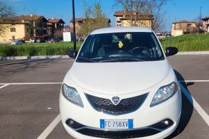 LANCIA YPSILON METANO 