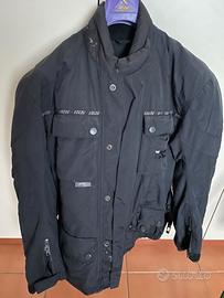 Abbigliamento vario da moto: giacche e pantaloni